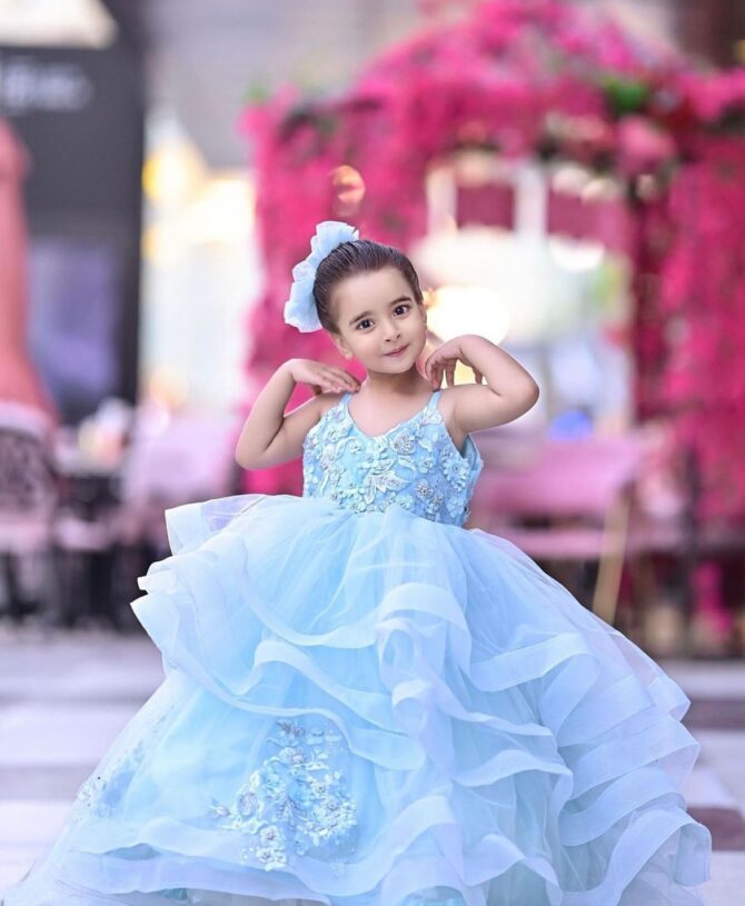 kids gown by larawohti