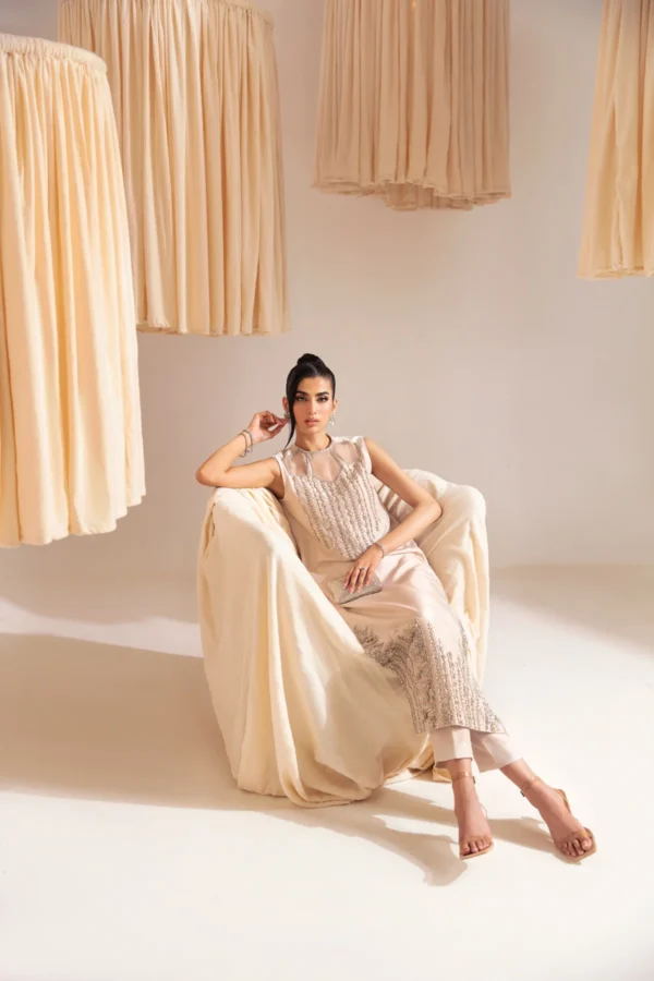 SHEEN - Image 3